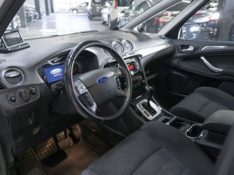 Ford S-MAX Titanium, 2.0 л, РКПП, 2013 фото 11