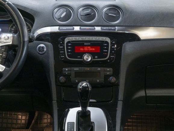 Ford S-MAX Titanium, 2.0 л, Робот, 2013 фото 16