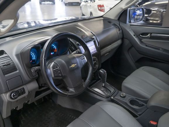 Chevrolet TrailBlazer LTZ, 2.8 л, АТ, 2014 фото 10