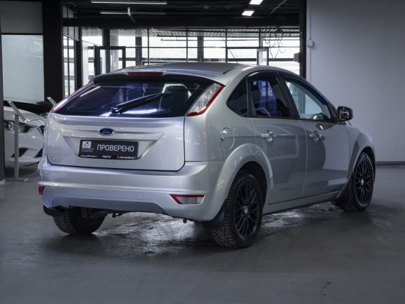 Ford Focus Titanium, 2.0 л, АТ, 2011 фото 6