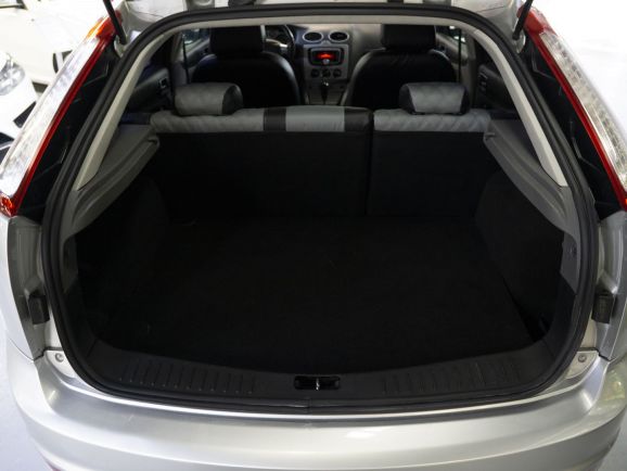 Ford Focus Titanium, 2.0 л, АТ, 2011 фото 9