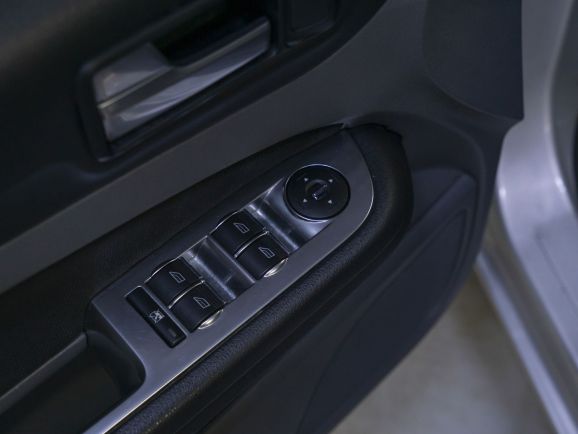 Ford Focus Titanium, 2.0 л, АТ, 2011 фото 10