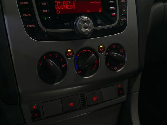 Ford Focus Titanium, 2.0 л, АТ, 2011 фото 16