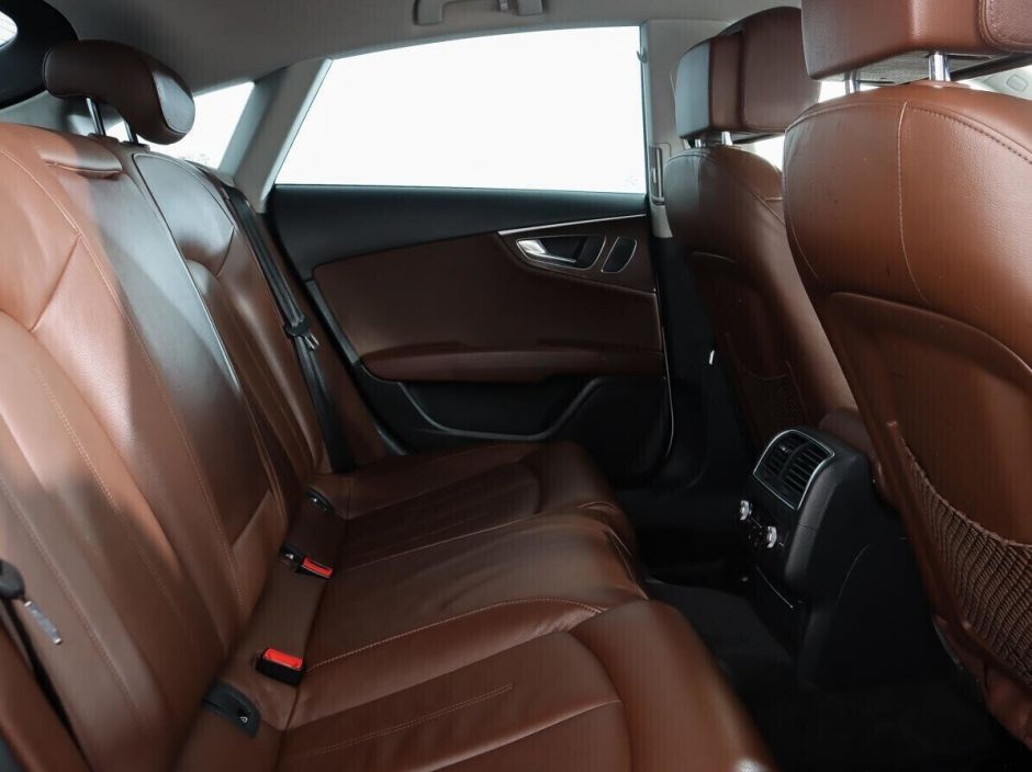 Audi A7, 2.8 л, Робот, 2010 фото 2