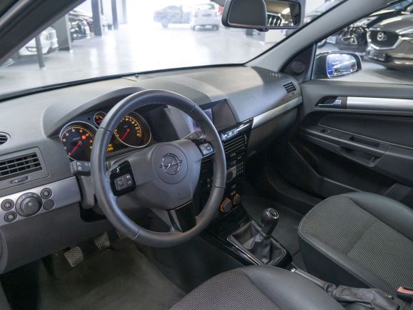 Opel Astra, 1.8 л, МТ, 2008 фото 9