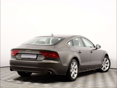 Audi A7, 3.0 л, РКПП, 2010 фото 4