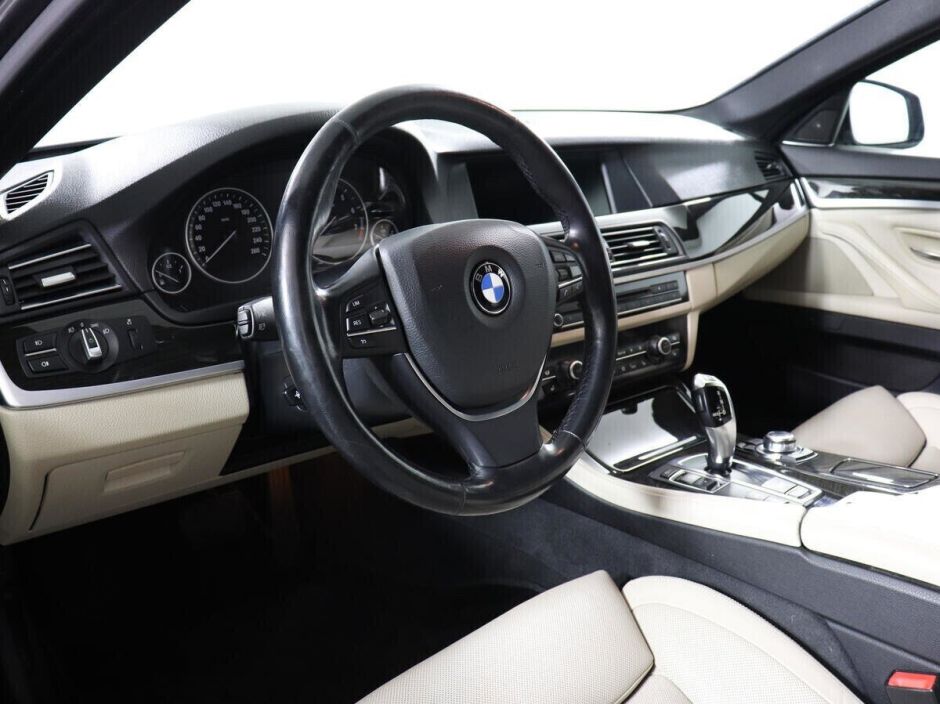 BMW 5 серии, 3.0 л, АТ, 2011 фото 11