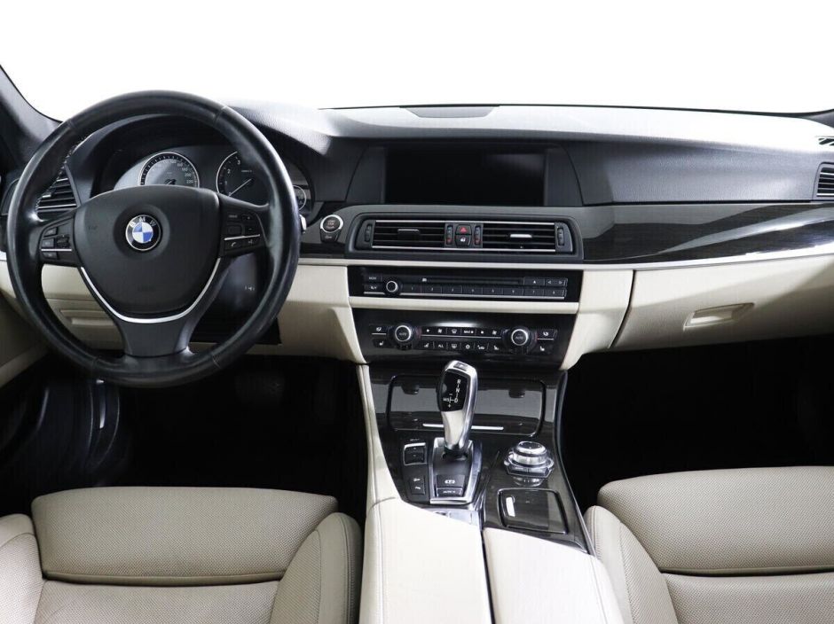 BMW 5 серии, 3.0 л, АТ, 2011 фото 12