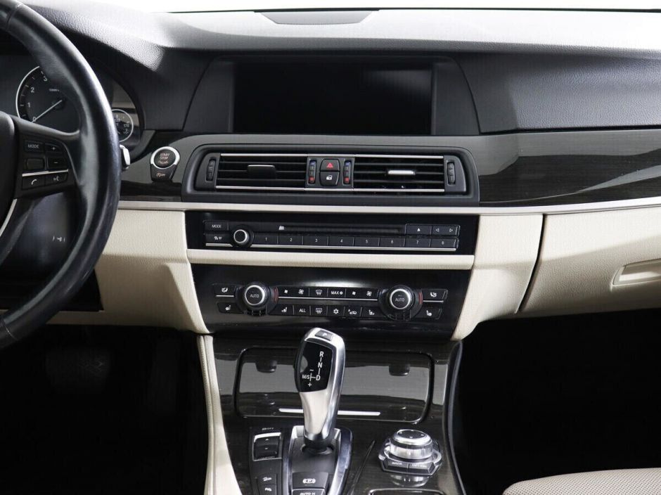 BMW 5 серии, 3.0 л, АТ, 2011 фото 13