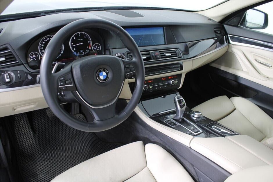 BMW 5 серии, 3.0 л, АТ, 2011 фото 9