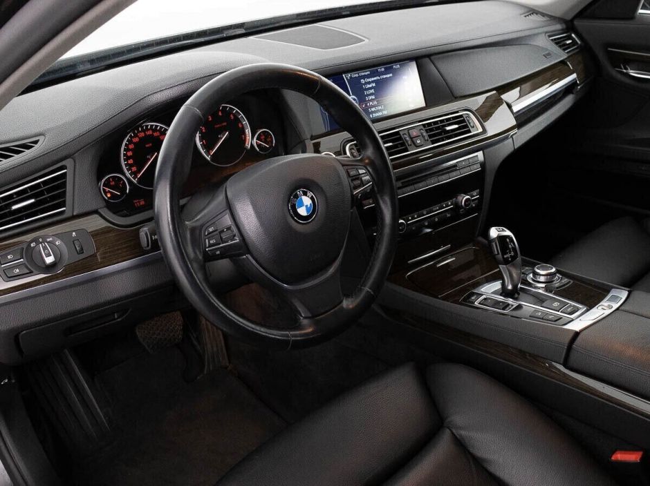 BMW 7 серии, 4.4 л, АТ, 2011 фото 10