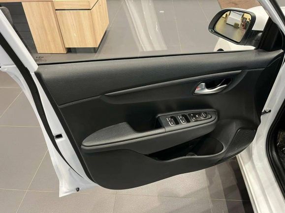 Solaris KRS Luxe AV, 1.6 л, АТ, 2024 фото 2