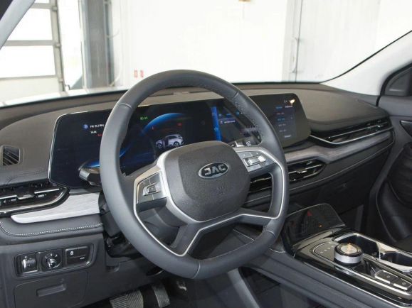 JAC JS6 Luxury, 1.5 л, Робот, 2024 фото 7