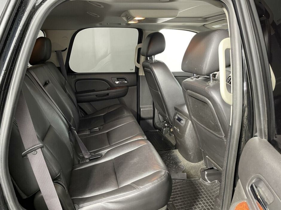 Chevrolet Tahoe, 5.3 л, АТ, 2012 фото 2