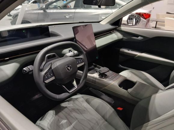 Changan Lamore, 1.5 л, Робот, 2024 фото 2