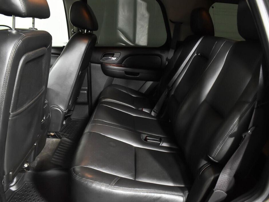 Chevrolet Tahoe, 5.3 л, АТ, 2012 фото 1