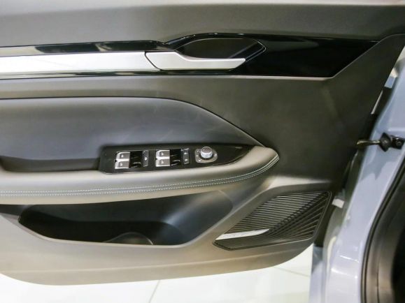 Livan S6 Pro Premium, 1.5 л, Робот, 2024 фото 2