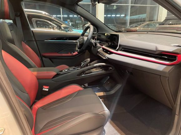 Geely Coolray Flagship, 1.5 л, Робот, 2024 фото 2