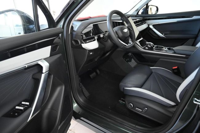 Geely Atlas Flagship, 2.0 л, АТ, 2024 фото 7