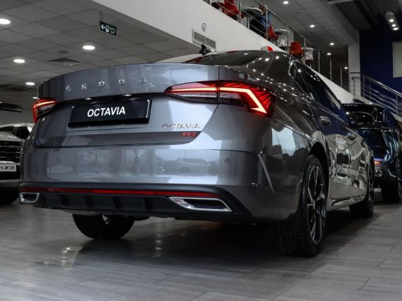 Skoda Octavia PRO Luxury, 1.4 л, Робот, 2024 фото 5
