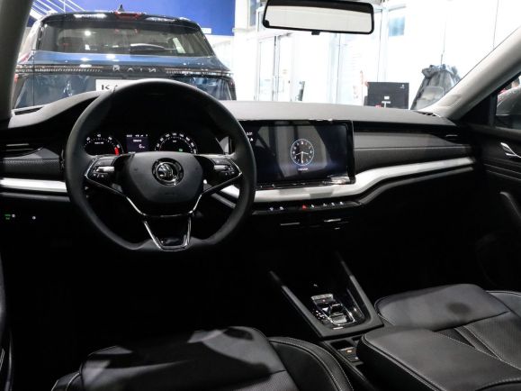 Skoda Octavia PRO Luxury, 1.4 л, Робот, 2024 фото 10