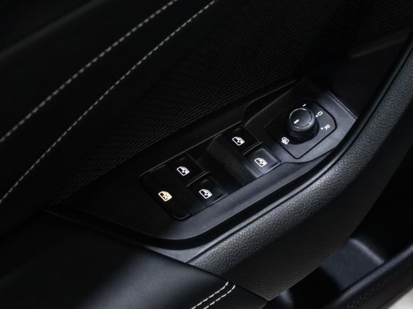 Skoda Octavia PRO Luxury, 1.4 л, Робот, 2024 фото 2