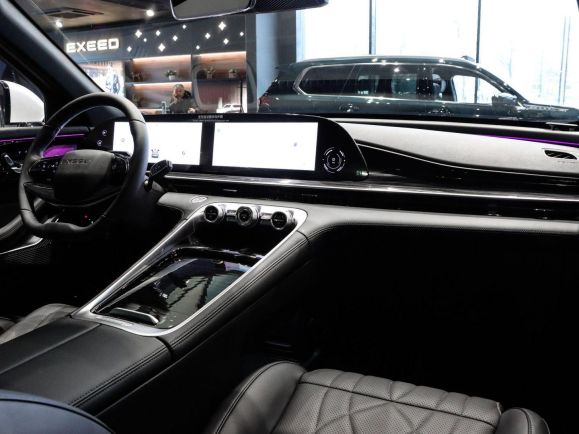 EXEED RX Flagship, 2.0 л, АТ, 2024 фото 2