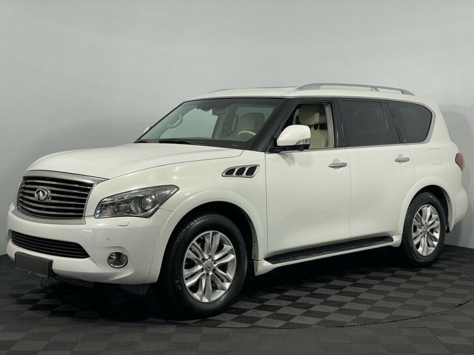 Infiniti QX56, 5.6 л, АТ, 2013 фото 3