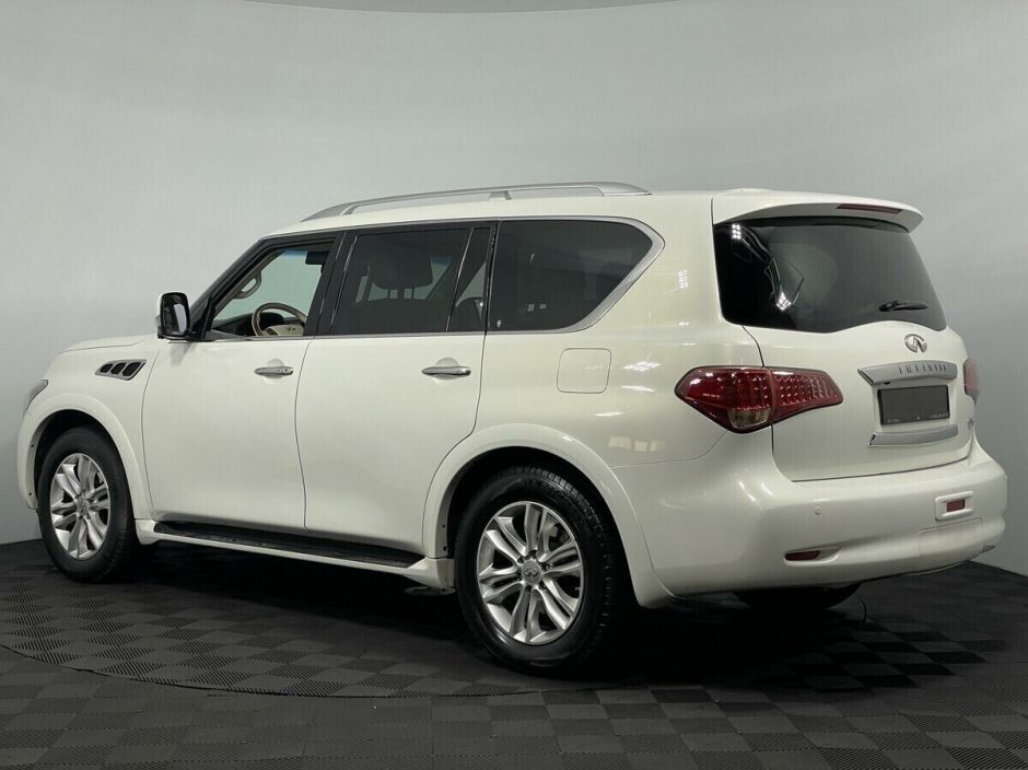 Infiniti QX56, 5.6 л, АТ, 2013 фото 4