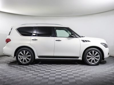 Infiniti QX56, 5.6 л, АКПП, 2013 фото 11