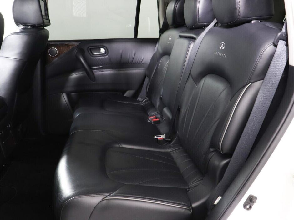 Infiniti QX56, 5.6 л, АТ, 2013 фото 1