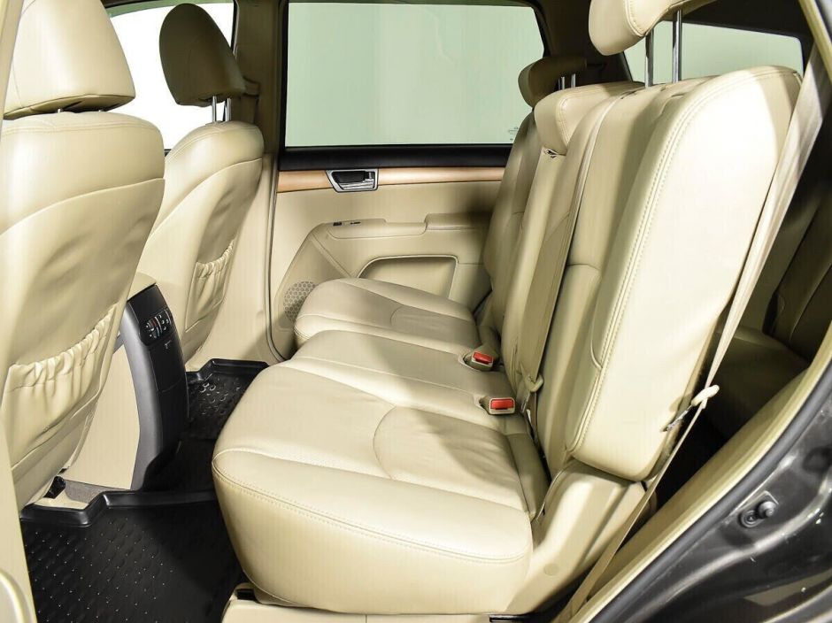 Kia Mohave, 3.0 л, АТ, 2011 фото 2