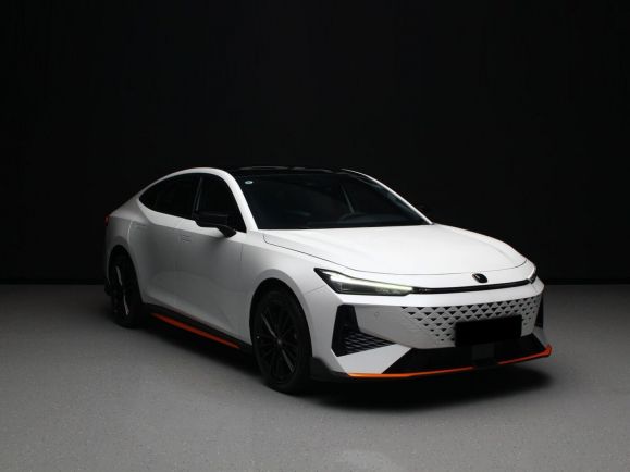 Changan UNI-V Collar Speed, 2.0 л, АТ, 2024 фото 4