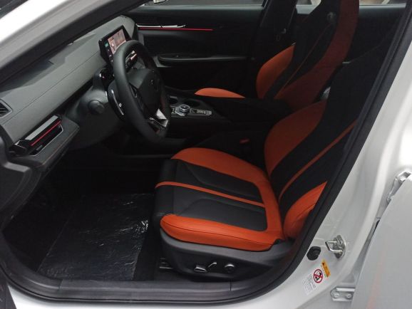 Changan UNI-V Collar Speed, 2.0 л, АТ, 2024 фото 9