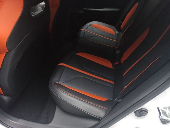 Changan UNI-V Collar Speed, 2.0 л, АТ, 2024 фото 2