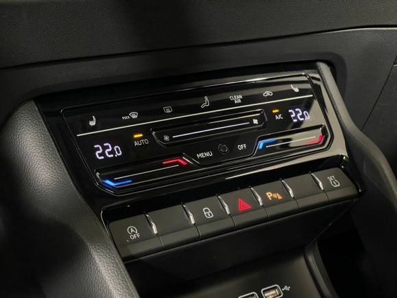 Skoda Karoq Style, 1.4 л, АТ, 2024 фото 9