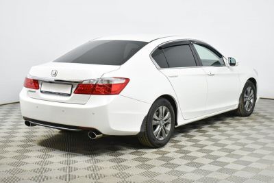 Honda Accord, 2.4 л, АКПП, 2013 фото 4