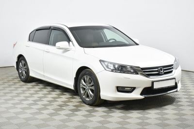 Honda Accord, 2.4 л, АКПП, 2013 фото 5