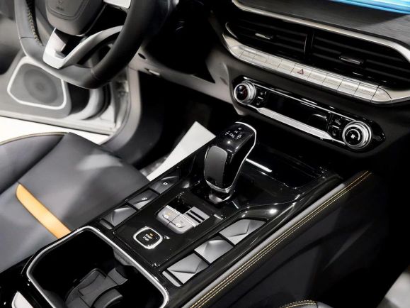 FAW Bestune T77 Luxury (DCT), 1.5 л, Робот, 2025 фото 13