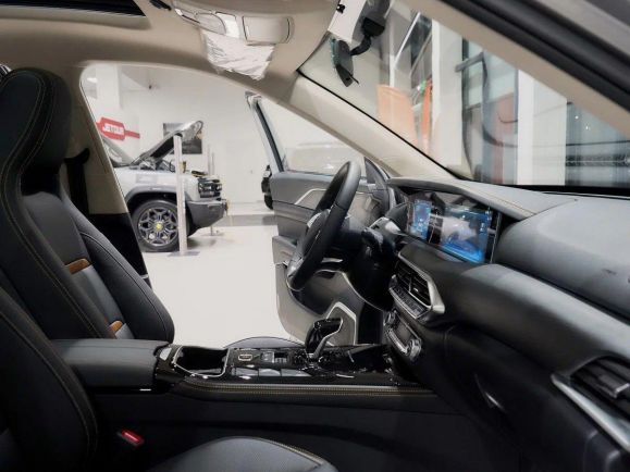 FAW Bestune T77 Luxury (DCT), 1.5 л, Робот, 2025 фото 14