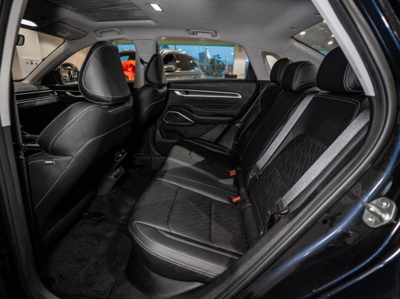 Geely Emgrand Flagship, 1.5 л, АТ, 2024 фото 1