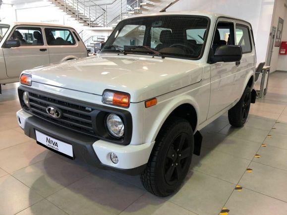 LADA Niva Legend BLACK'24, 1.7 л, МТ, 2025 фото 3
