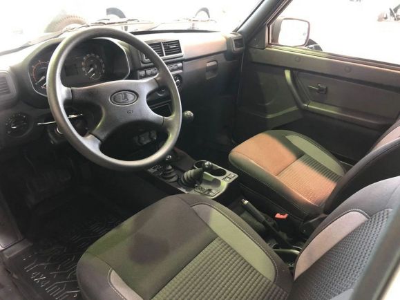 LADA Niva Legend BLACK'24, 1.7 л, МТ, 2025 фото 6