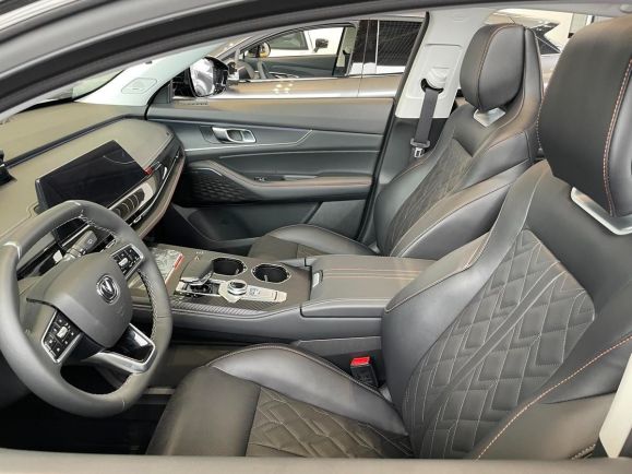 Changan UNI-K, 2.0 л, АТ, 2024 фото 5