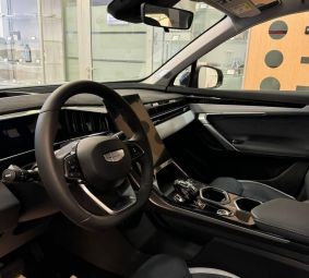 Geely Atlas Premium, 1.5 л, Робот, 2024 фото 2