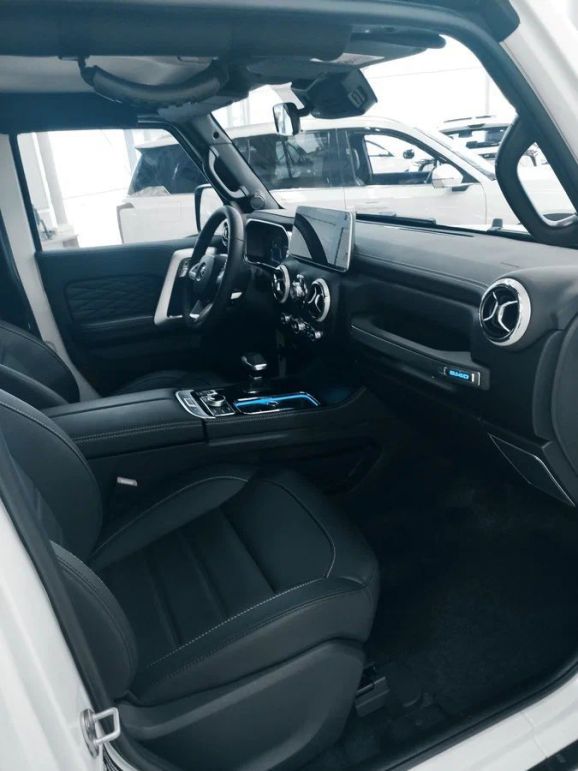 BAIC BJ40 Exclusive, 2.0 л, АТ, 2024 фото 9