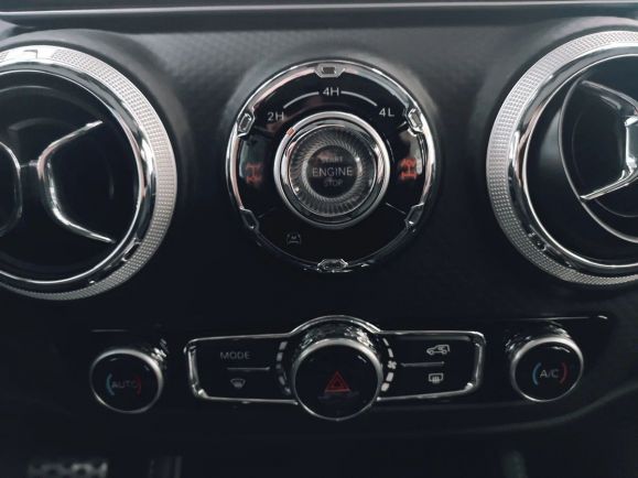 BAIC BJ40 Exclusive, 2.0 л, АТ, 2024 фото 10