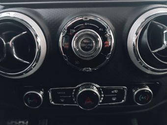 BAIC BJ40 Exclusive, 2.0 л, АТ, 2024 фото 10