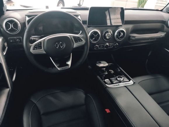 BAIC BJ40 Exclusive, 2.0 л, АТ, 2024 фото 2