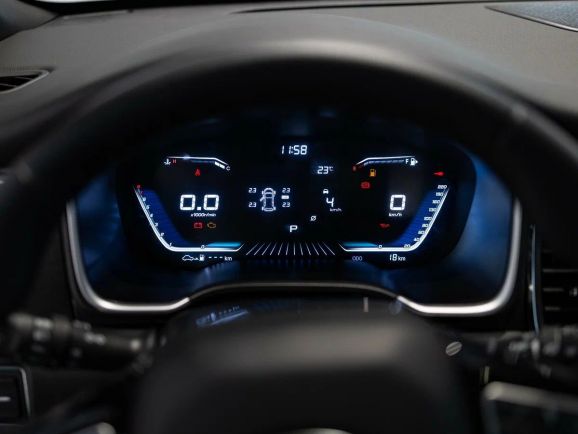 SWM G05 Pro Family 4, 1.5 л, Робот, 2024 фото 12